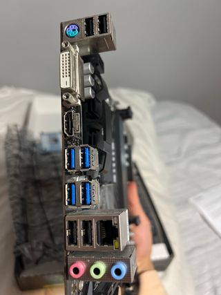 Placa Base Gigabyte B450M DS3H V2