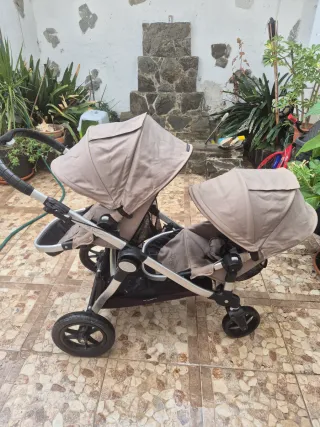 Carro Gemelar Baby Jogger City
