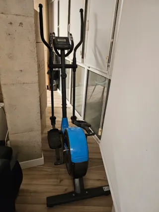 Bicicleta Elíptica Azul y Negra