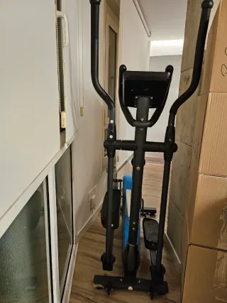 Bicicleta Elíptica Azul y Negra