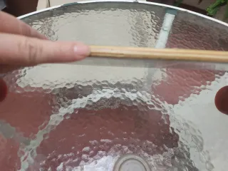 Skate Negro con Ruedas Rojas