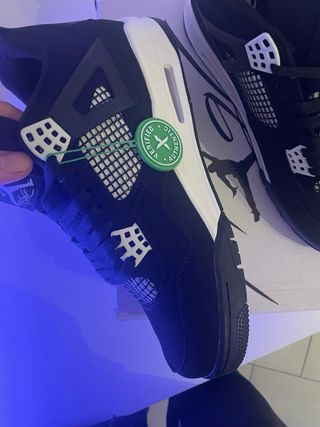 Jordan 4 White Thunder