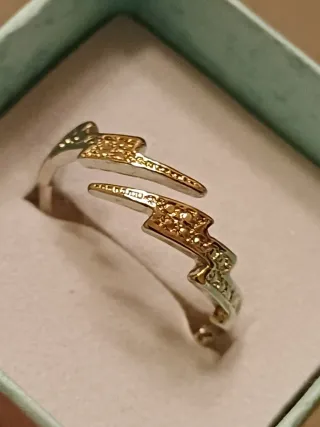Anello regolabile a forma di fulmine