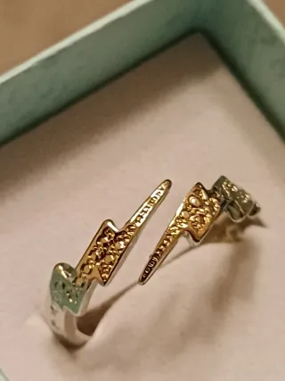 Anello regolabile a forma di fulmine