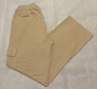 Jogger KOAJ Amarillo Claro Talla 32–Estilo Urbano