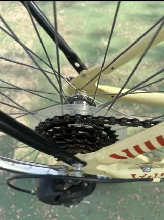 Bicicleta Paseo Mujer Amarilla Cesta