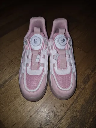 Zapatillas niña con ruedas y luces T.39