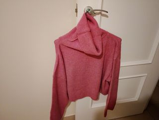 Chaleco fucsia cuello vuelto suave