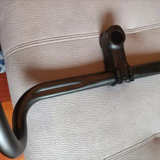 Manillar y potencia CUBE. Gravel