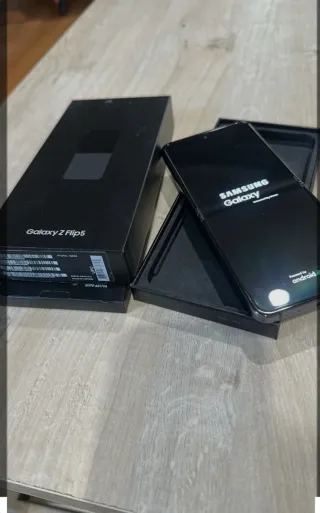 Samsung Galaxy Z Flip 5 Grafito 256GB Nuevo