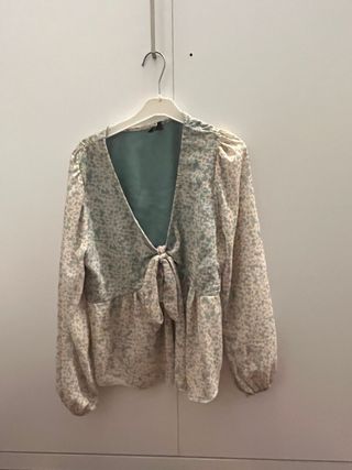 Blusa floral manga larga