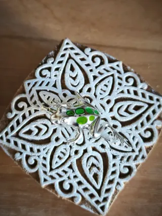 Broche Rana Plata y Esmalte Verde