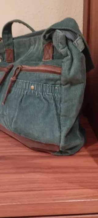 Bolso de pana verde y marrón