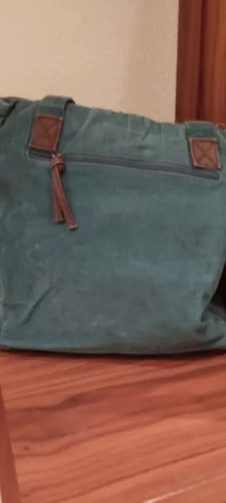 Bolso de pana verde y marrón