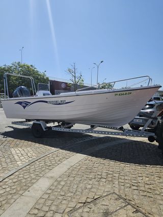 Obe Fisher 625 con motor Yamaha 150