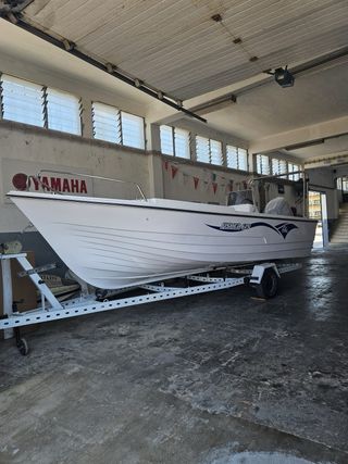 Obe Fisher 625 con motor Yamaha 150