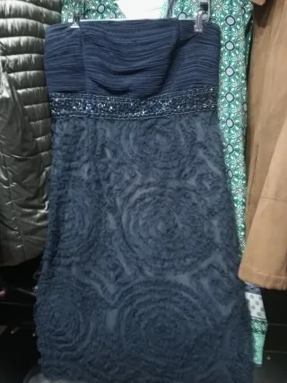 Vestido fiesta azul marino con pedrería