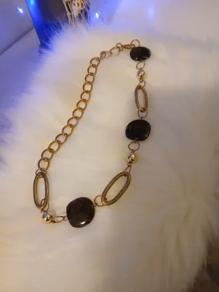 Collana vintage oro e pietre scure