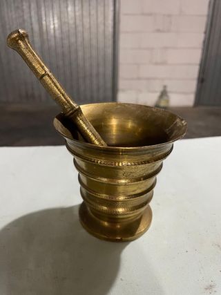 Mortaio e pestello in ottone