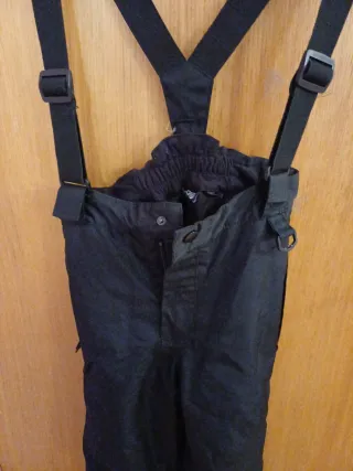 Pantalón de nieve para niño con tirantes 6-8 años
