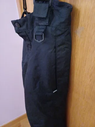 Pantalón de nieve para niño con tirantes 6-8 años