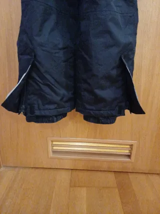 Pantalón de nieve para niño con tirantes 6-8 años