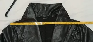 Chaqueta efecto piel