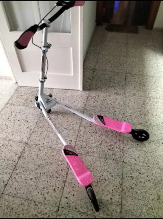 Patinete 3 Ruedas Rosa y Blanco plegable