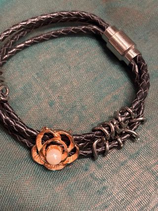 Pulsera con piedra azul y plata