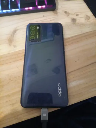 Móvil Negro Pantalla Rota