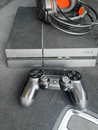 PlayStation 4 (PS4) Nero con Controller