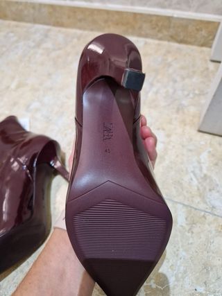 Botín piel elástico ZARA púrpura