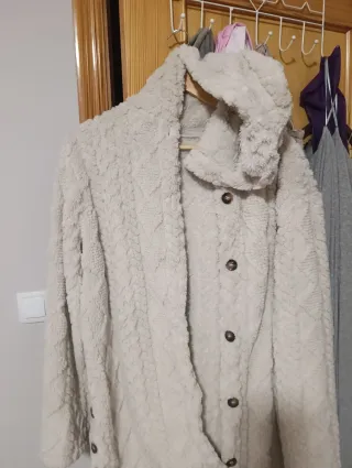 Chaqueta beige de borreguito