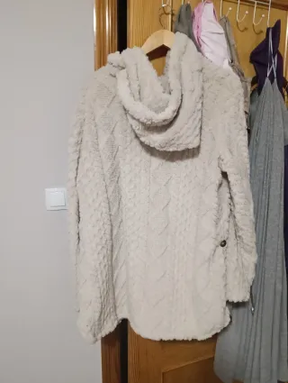 Chaqueta beige de borreguito