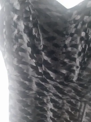 Vestido largo elegante de terciopelo negro