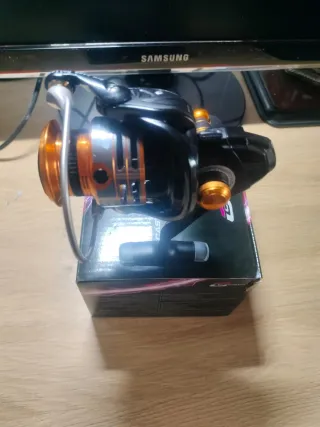 Carrete de pesca conetic raycar 2500 para chocos..