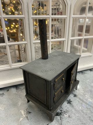 Cocina de leña para casa de muñecas