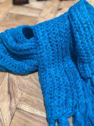 Bufanda de punto azul