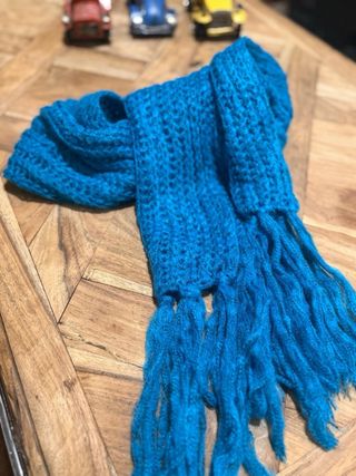 Bufanda de punto azul
