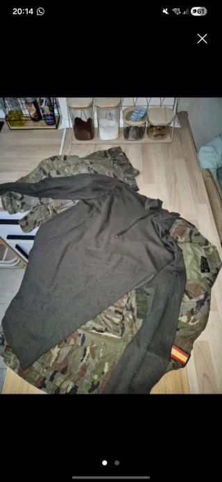 Ropa militar camuflaje