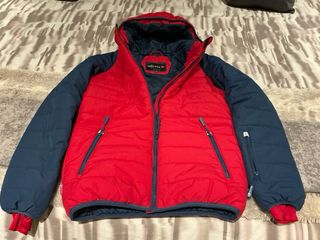 Chaqueta de esquí TROLLKIDS roja y azul.164 cm