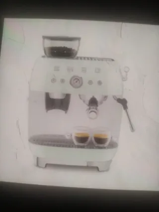 Cafetera Espresso Smeg con Molinillo