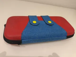 Nintendo Switch Cargador y Funda Roja