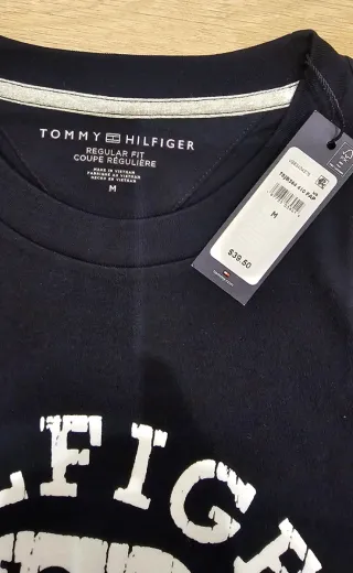 Camiseta homre Tommy Hilfiger. Talla M. Nueva