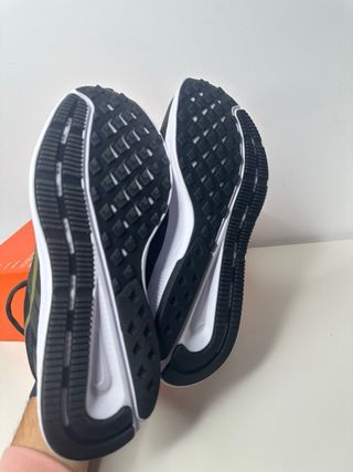 Nike Run Swift 2 Talla 42 Verde Negro Unisex