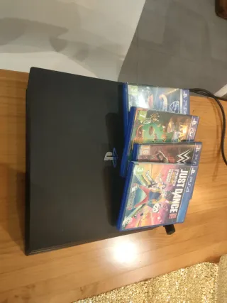 PS4 Pro 1TB + 4 Juegos+ 1 mando