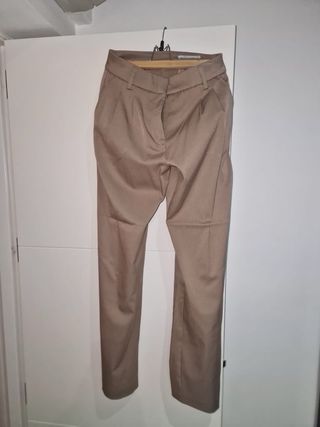 Conjunto Chaleco y Pantalón Lefties Beige