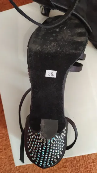 Zapatos de baile negros con pedrería