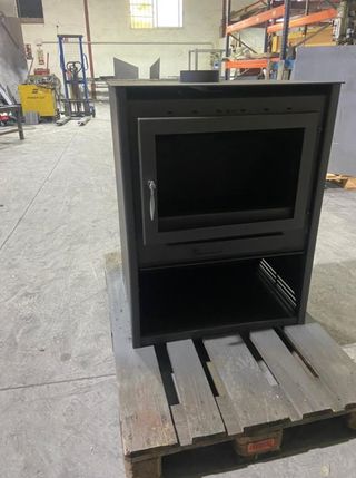 NUEVA ESTUFA LEÑA BB-4