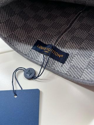 Cappello Louis Vuitton Grigio